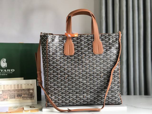 正品级 goyard Tote Voltaire 男款托特手提包 是标志性saint Louis 包的竖直版本 具有更多结构划功能 包兼具大容量与精致美感 充满