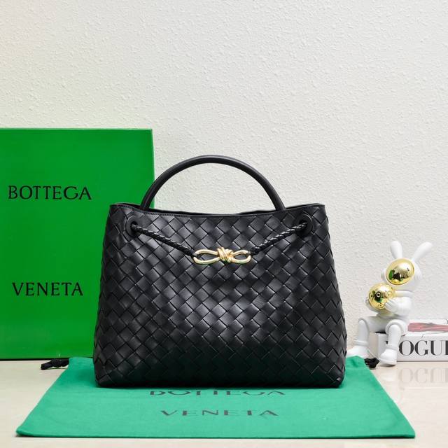 正品级 bv的2023新款andiamo出货啦真的实火bottega Veneta 本季推出的新款andiamo编织手袋真的是火遍全球 海内外明星纷纷上身 奥斯