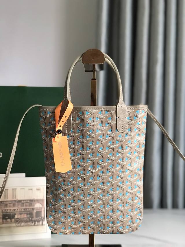 正品级 170周年限定色 奶茶兰 Goyard Poitires 限量发售 斜挎哦 自带肩带 poitiers 伯爵包二代 增加了一条斜挎的肩带 材质 棉麻帆布