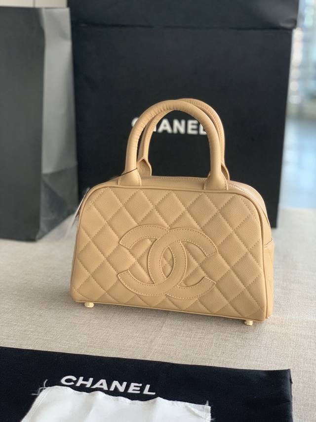 Chanel 25X14X9Cm 2022年最新希望尔顿手提包 颗粒小球纹系列 全新至尊版本 正品打版 进口的材质手感舒适细腻 容量超大 手提女包更有时尚魅力