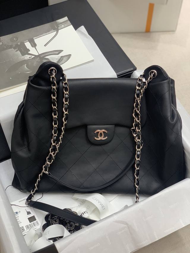 Chanel 中古包 亚光牛皮 手感超级柔软 斜跨大包满满的复古风 简约大气百搭 内层大容量 邮差包尺寸37.26