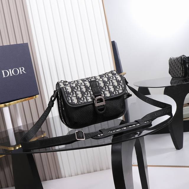 市场最高版本 欢迎对比 点击长按翻译 dior 8 & Dior Oblique : 2Esws006Yky_H27E 2023 Dior 8 . Dior O