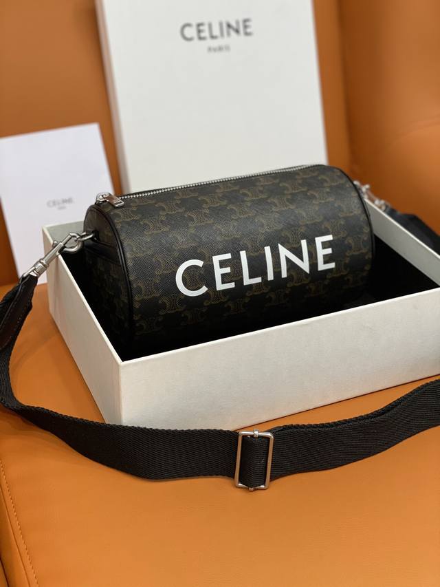 Celine赛琳 新品标志印花圆筒包 标志印花 牛皮革包边 织物衬里 斜挎和肩背 拉链开合 1个主隔层 可调节和可拆卸肩带长18英寸 45厘米 最大长度23英寸
