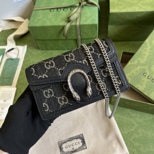 配全套原厂绿盒包装 质感十足的虎头设计是dionysus系列的经典特征 唤起人们对典藏设计符号的回忆 猫科动物贯穿品牌的设计世界 传达品牌对于自然世界野性之美的