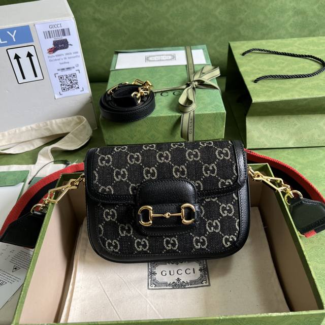 配全套原厂绿盒包装 Gucc1955 Horsebit Bag 经典的马衔扣+Monogram+黑色勾边设计 满满的复古 可以三个背法 斜挎 短肩带单肩带 长肩