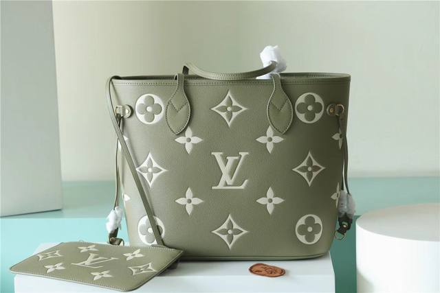 顶级原厂 M46649草绿色丝印 M46676M45686 路易威登全新演绎 Neverfull 经典手袋 探索袋内精致细节 重新设计的内袋采用了清新的织物内衬