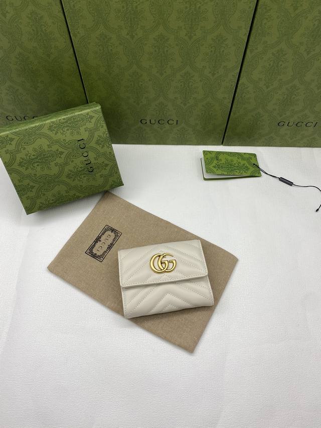 升级版原厂皮配绿盒包装 Gucci 顶级货品 原单品质 实物实拍 Gg Marmont 卡片夹 背面配以gg标志 复古金色金属配件 品质全面升级 款号47480
