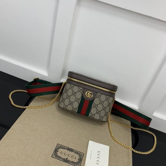 Gucci新款专柜品质 顶级原单货 原厂皮 实物实拍 款号:699765杏啡 尺寸:W18Xh12Xd6Cm Ddd