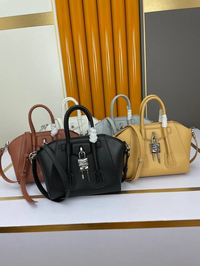 批 法国品g家 新款手提包经典的 Givenchy 纪梵希 Ddd Mini Antigona Lock Bag In Box Leather 法国原版box皮