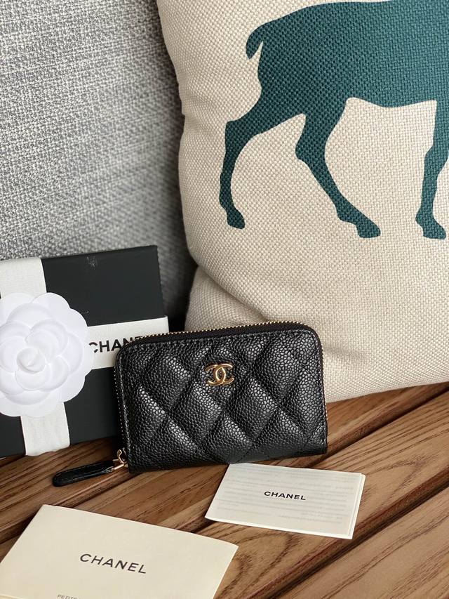Chanel 经典系列 黑色 金色 银色 五金 小拉链菱格零钱包到货 细节美到淋漓尽致.原单品质 款号69271尺寸7.5 2 11.Cm