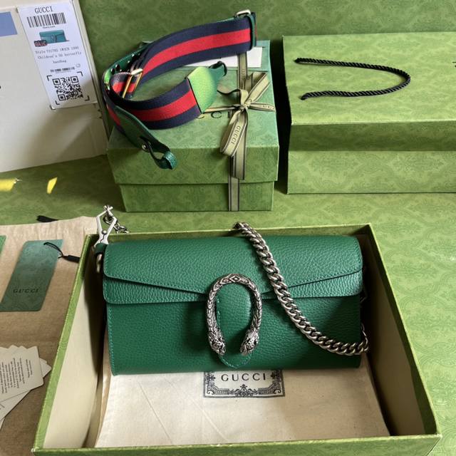 配全套原厂绿盒包装 Dionysus系列小号肩背包 在古驰创星说 Gucci Cosmogonie 时装秀上 品牌推出了新的设计 素 星丛 新一代dionysu