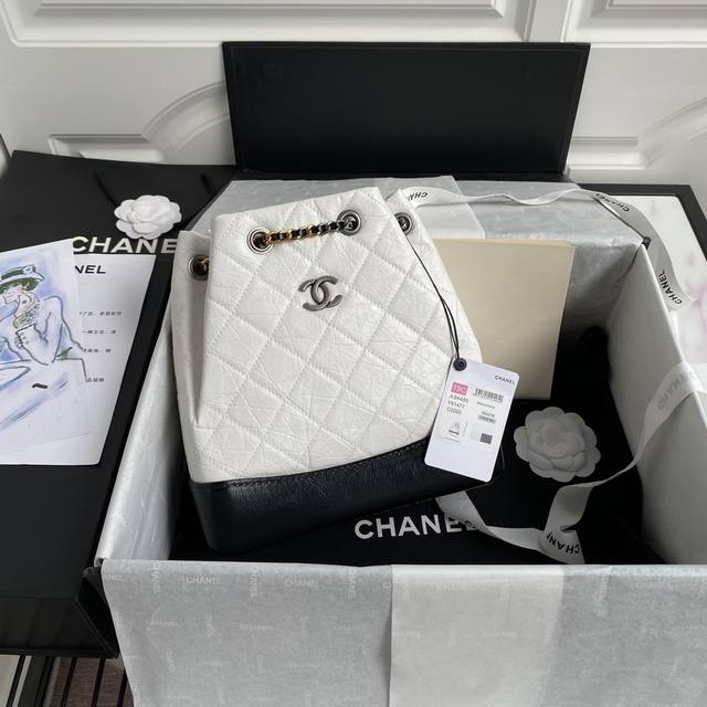 94485 Chanel 新款限量 金银链条复古背包 独家爆款 Chane*Cc Gabrielle 流浪背包 皮质 五金细节 风格完全对版 最新小香流浪款系列