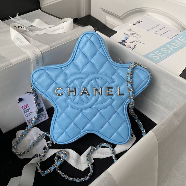 Chanel24C的包包赢麻了五角星包包as4579 为呼应洛杉矶的动人和感性 并完美呈现hollywood 的百变与五光十色 Virginieviard从19