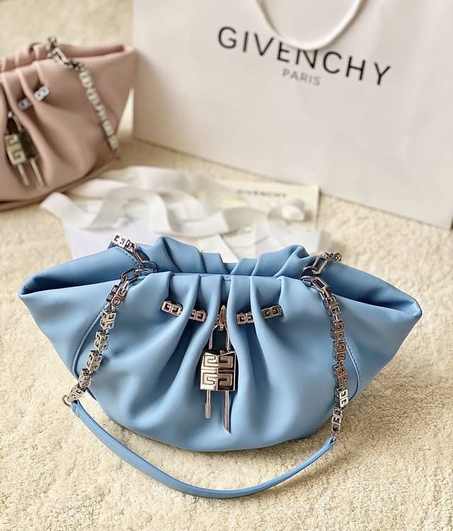 法国g家最新款到货 Givench*新款kennybag 第一眼就对这个链条挎包一见钟情