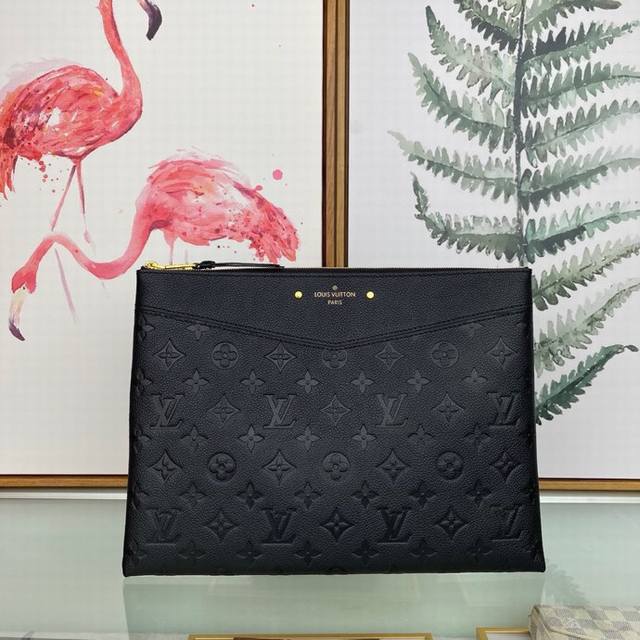 Louis Vuitton 顶级原单 独家背景m62937 黑色尺寸:29.5 X 21.0 X 1.0 厘米 由柔软的monogram Empreinte皮革