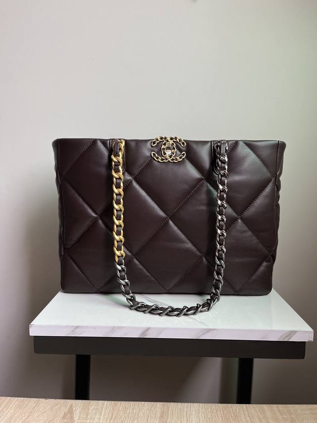 Chanel 型号3660# 19 Shopping Bag 原单进口小羊皮 里配原版布 原版五金 尺寸24Cmx41Cmx10.5Cm