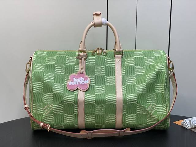 原单精品 N40667绿色 旅行袋系列 N40713粉色 Keepall 50 旅行袋 达米埃画布的 基波尔50 将迷人的达米埃巨人图案与四种颜色的帕斯泰尔色相