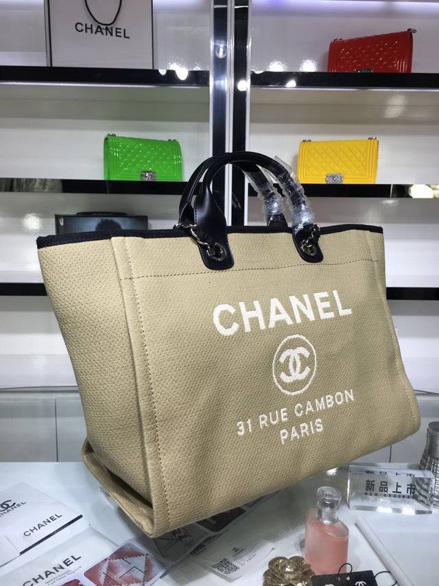 Chanel 66941 #大号沙滩牛仔帆布包chanel Deauville春夏迪拜度假系列经典购物袋带手柄大号妈咪包夏天时尚搭档休闲百搭越发自然简易的搭扣设
