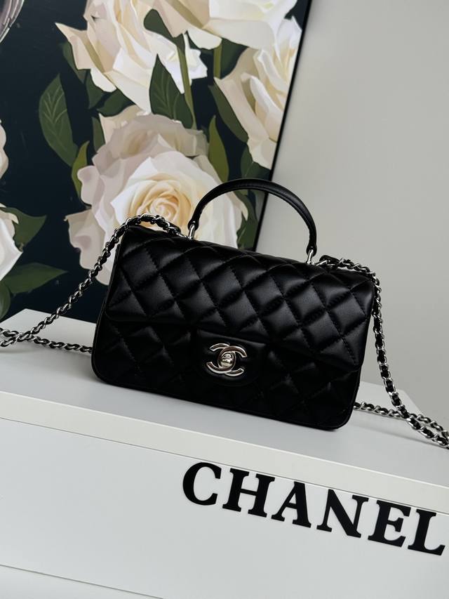 Chanel 21K最新Mini CF handle 手提包 AS2431 经典菱格口盖包 饰以精致经典链子搭配手提，细腻羊皮：润饰手袋，脱颖而出，演绎永恒优雅