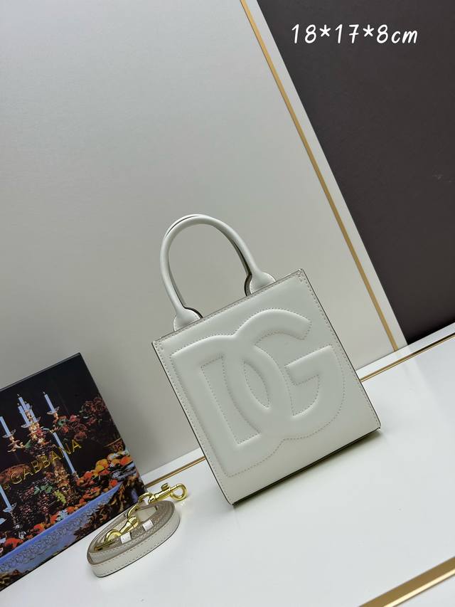 New杜嘉班纳 Dg Logo Bag 迷你托特包专柜同步新款发售头层牛皮 高品质小包 Mini尺寸18X17X8Cm